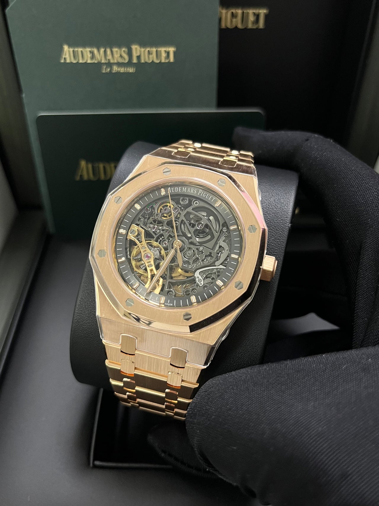 Rose Gold Skeleton Audemars Piguet: Explore the Iconic Royal Oak Design