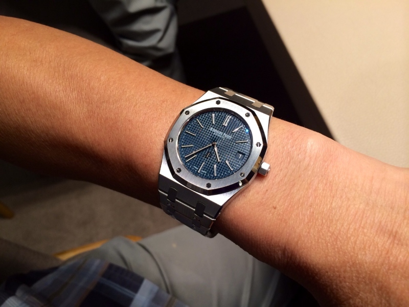 Audemars Piguet 15450 Review: Is the 37mm Royal Oak Too Small for You?