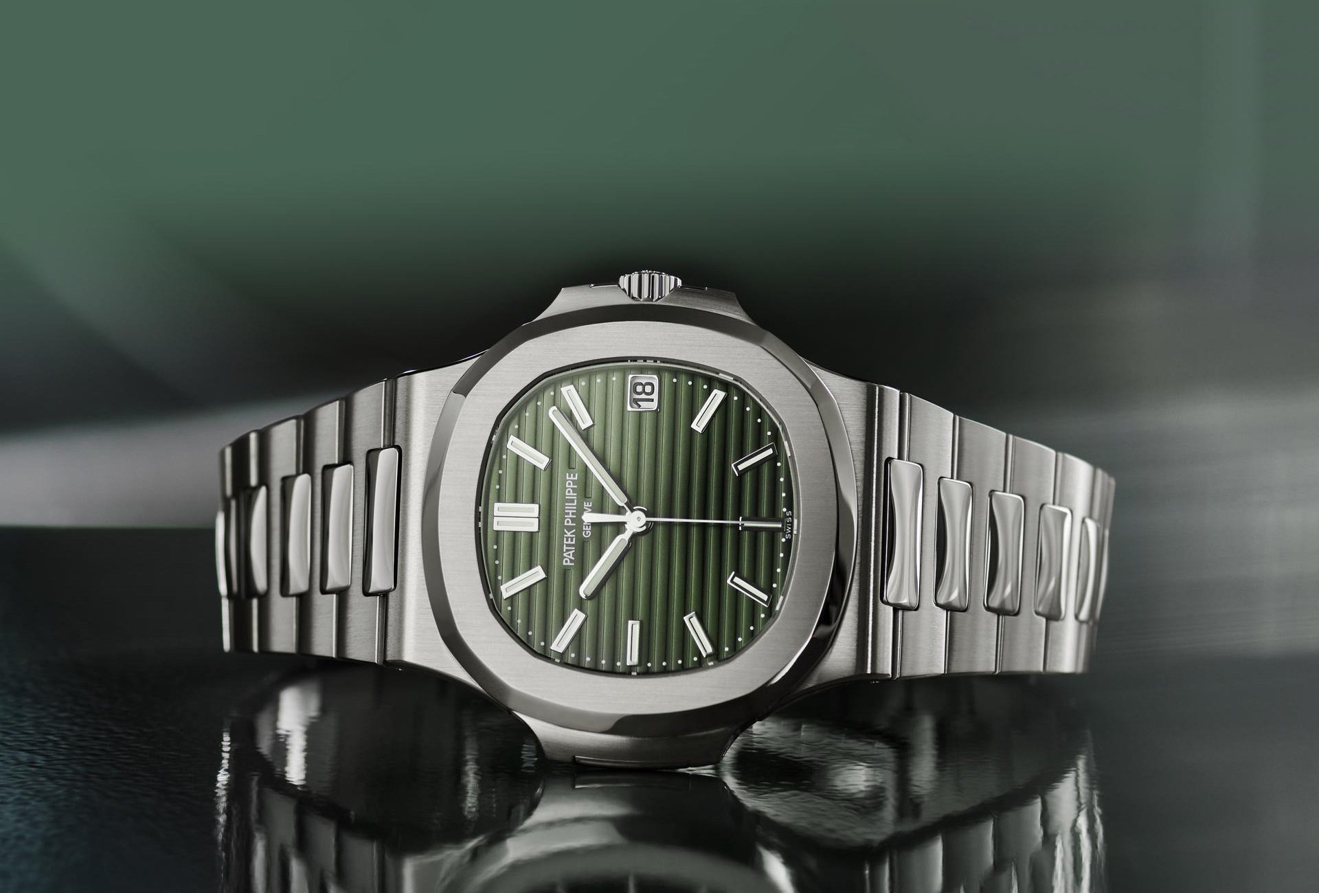 Patek Philippe Nautilus Green: Discover the Rare and Coveted 5711/1A-014 Model