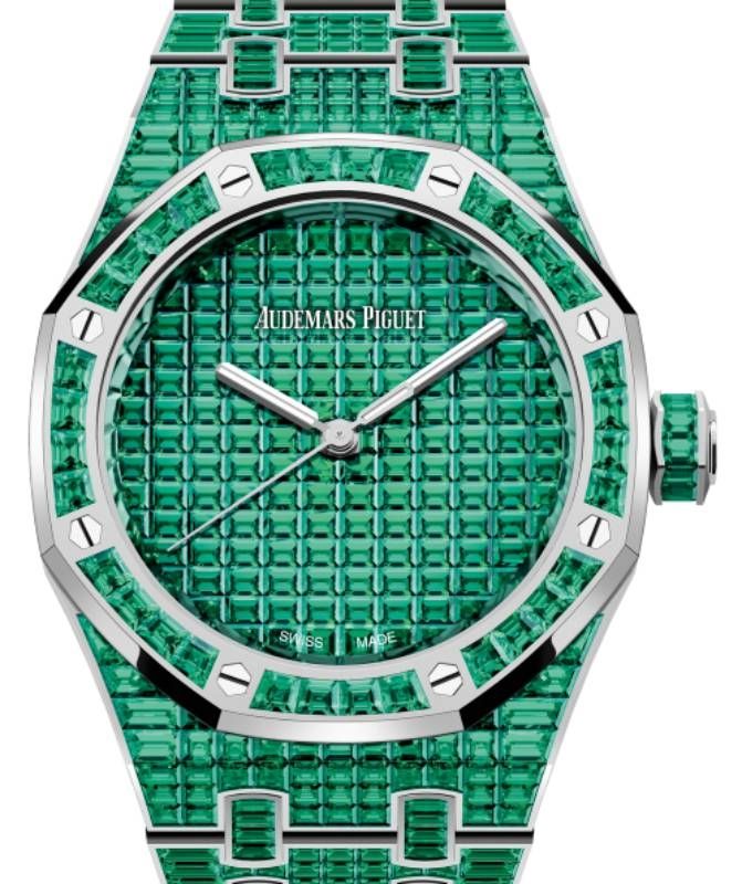 Discover the Exclusive Audemars Piguet Emerald Royal Oak: A Masterpiece in Green