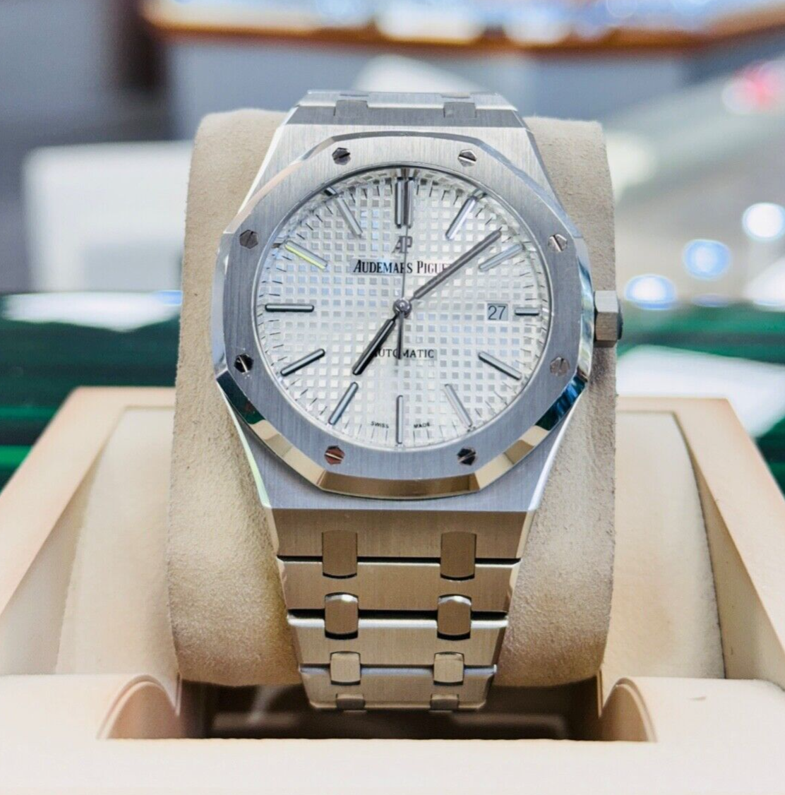 Buy Audemars Piguet 15400 Royal Oak: Best Prices & Deals Online