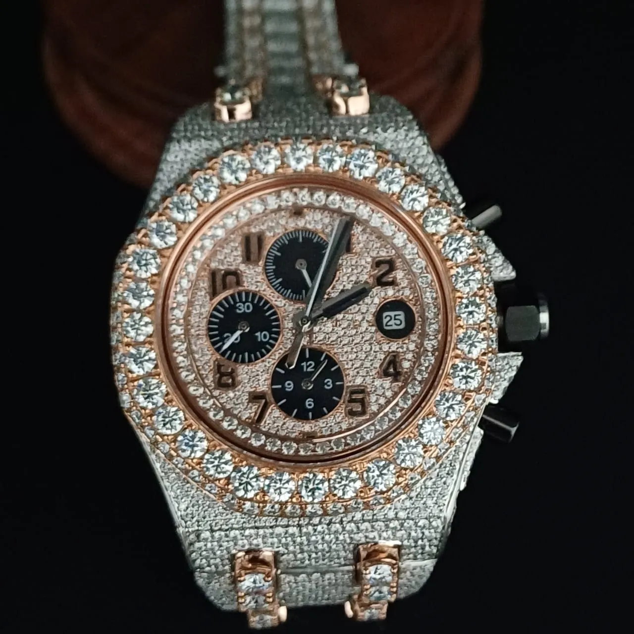 Audemars Piguet Royal Oak with Moissanite: Perfect Fusion of Craftsmanship and Sparkle