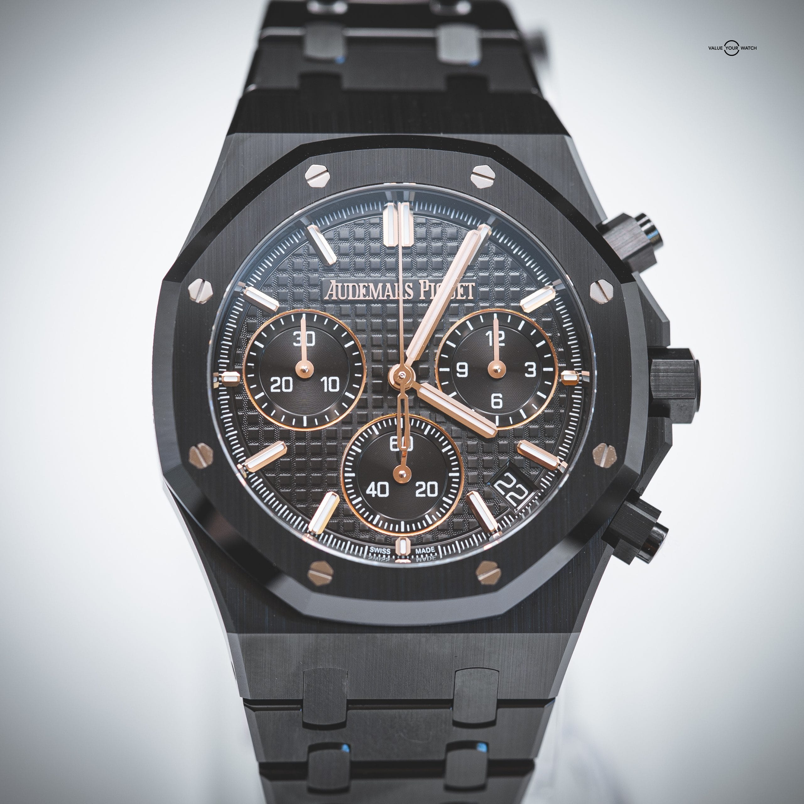 Audemars Piguet Black Ceramic Royal Oak: A Masterpiece of Craftsmanship