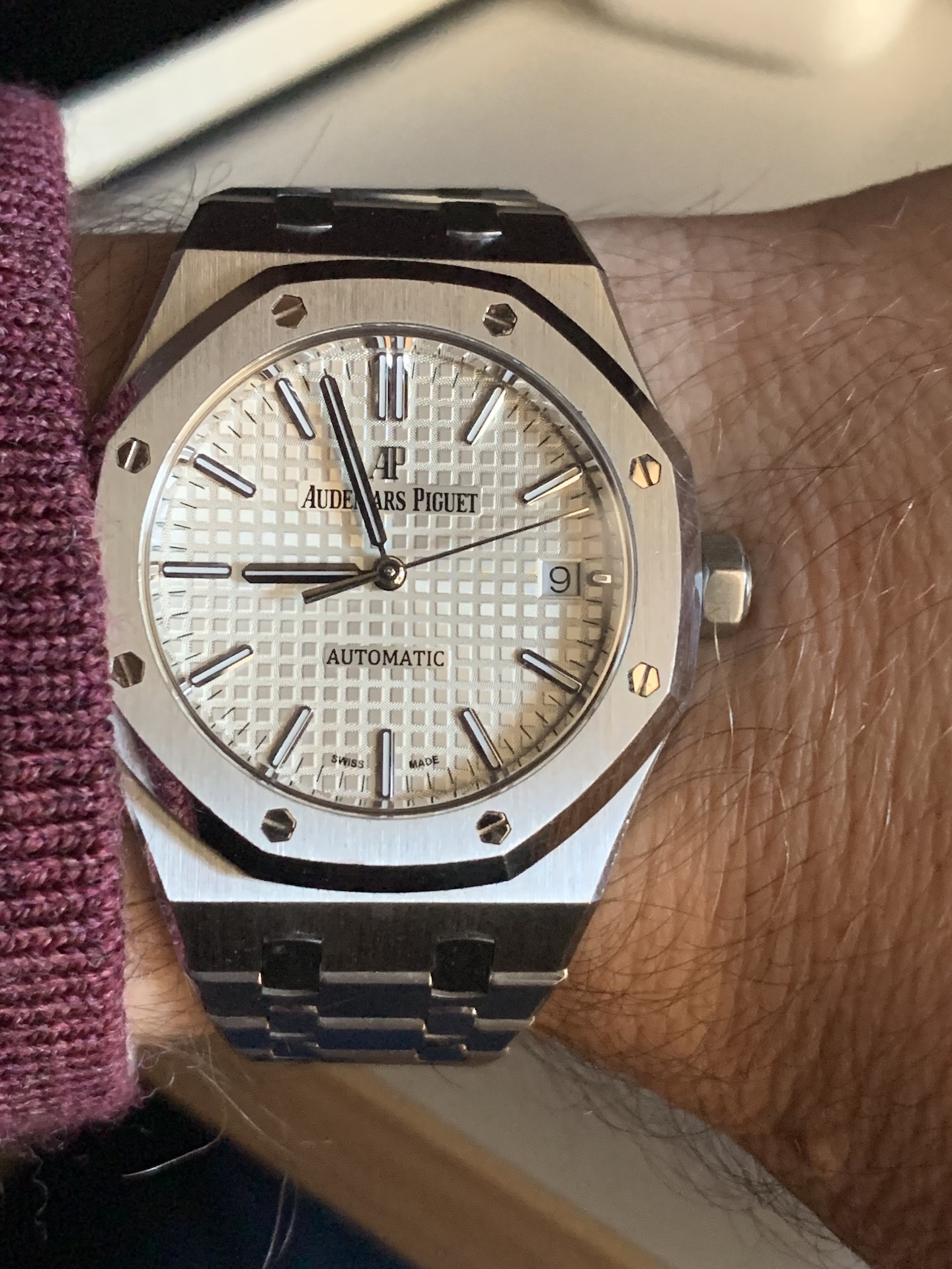 Audemars Piguet 15450 Review: Is the 37mm Royal Oak Too Small for You?