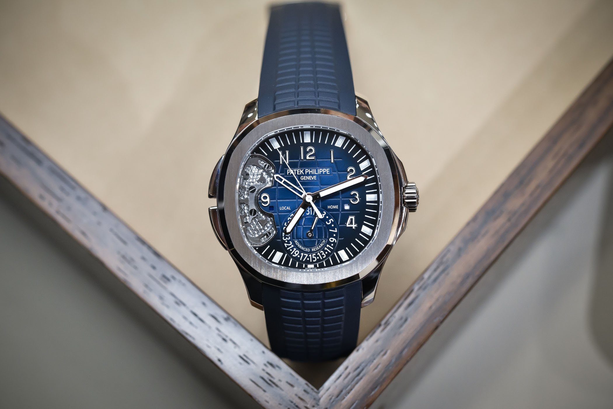 Patek Philippe 5650G Review: Advanced Aquanaut Design with Tropical Rubber Strap