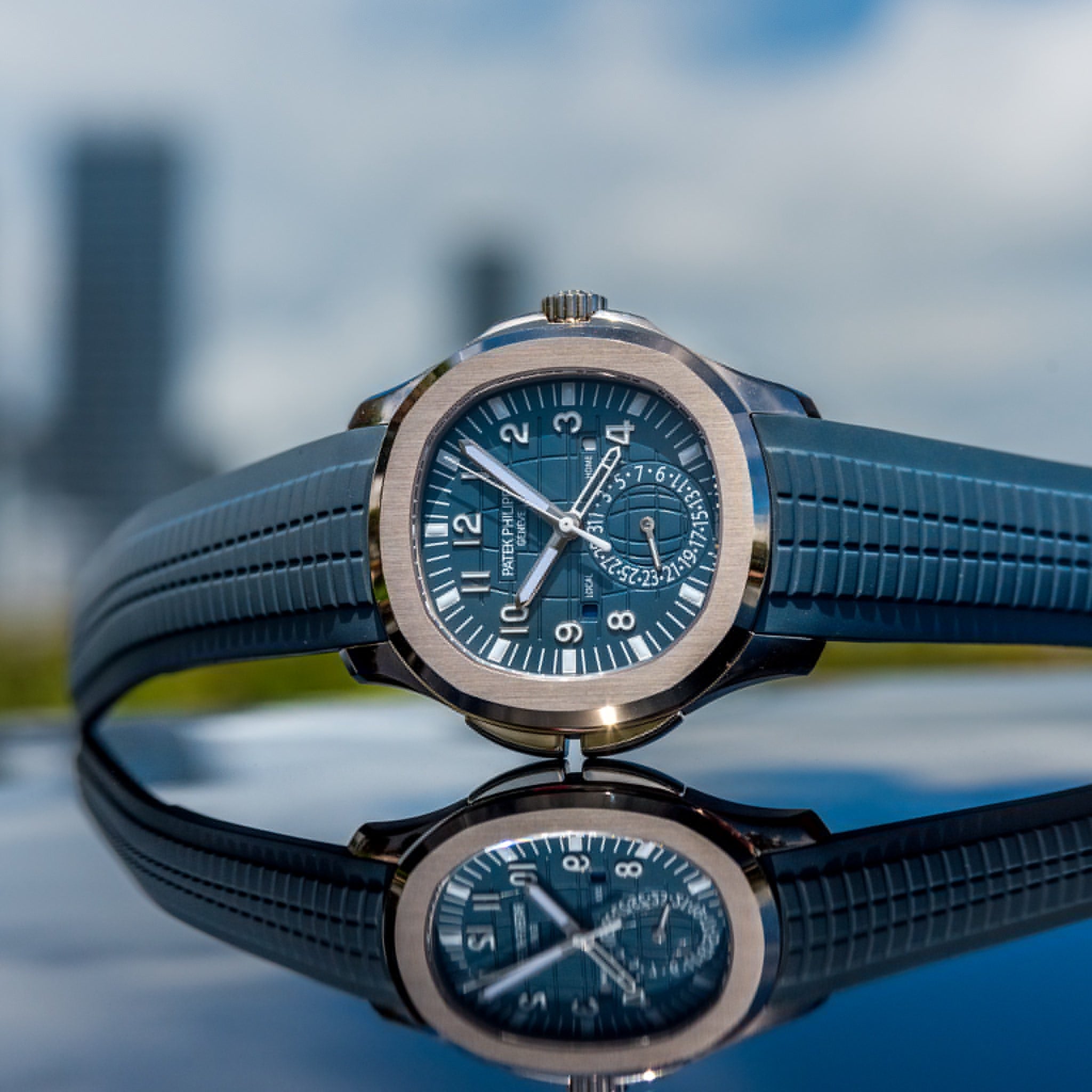 Patek Philippe Aquanaut 5164A Review: Price, Features, and Market Insights