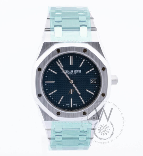 Audemars Piguet Blue: The Royal Oak 15202ST Design and Legacy