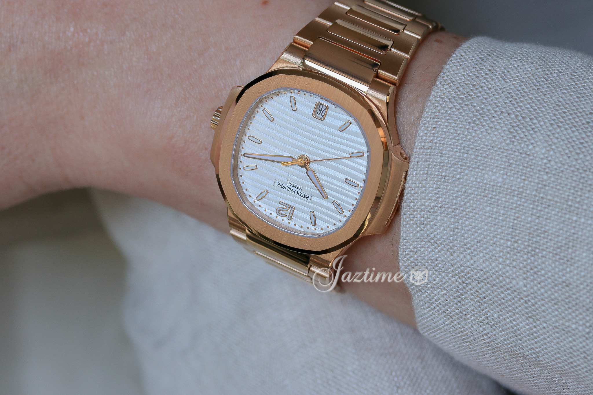 Buy Patek Philippe Gold Ladies Watch: Luxury, Craftsmanship & Scarcity