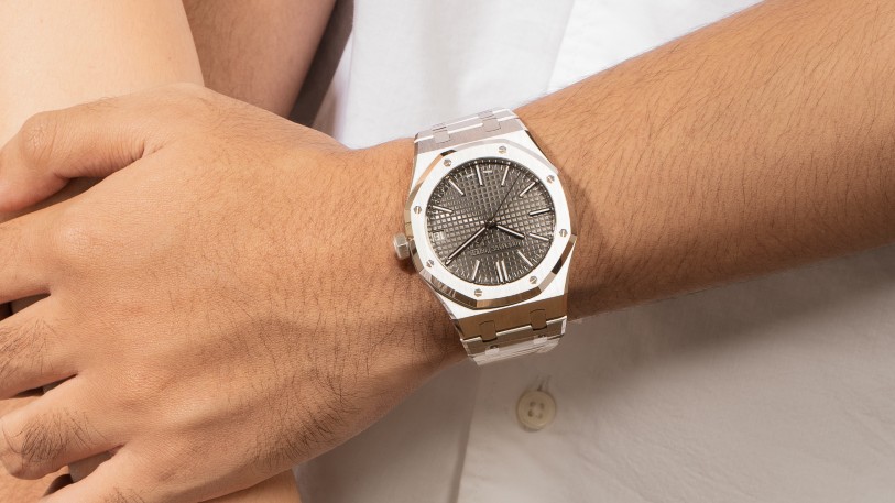 Discover the Iconic Audemars Piguet Royal Oak for Women: A Classic Design