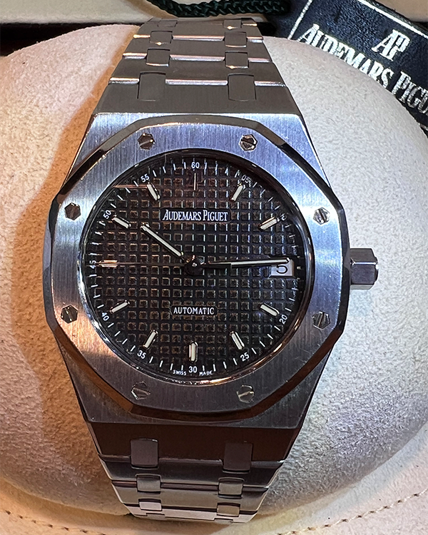 Audemars Piguet 36mm Royal Oak: Iconic Craftsmanship and Timeless Design