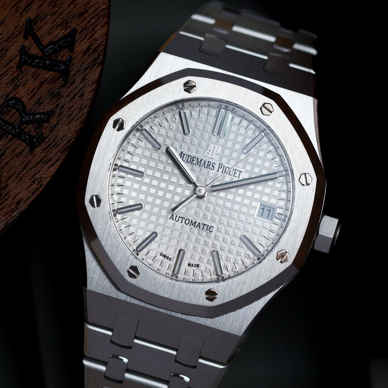 Discover the Elegance of Audemars Piguet 15450ST Royal Oak Selfwinding