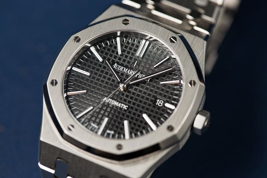 Audemars Piguet 15400ST: A Timeless Classic with Modern Appeal