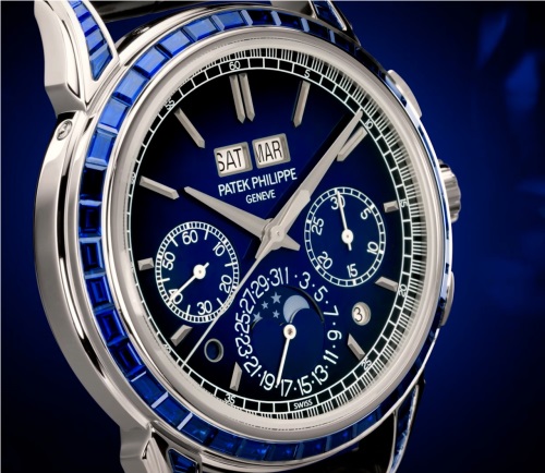 Discover the Patek Philippe Perpetual Calendar Chronograph 5271/11P-010 Platinum Edition