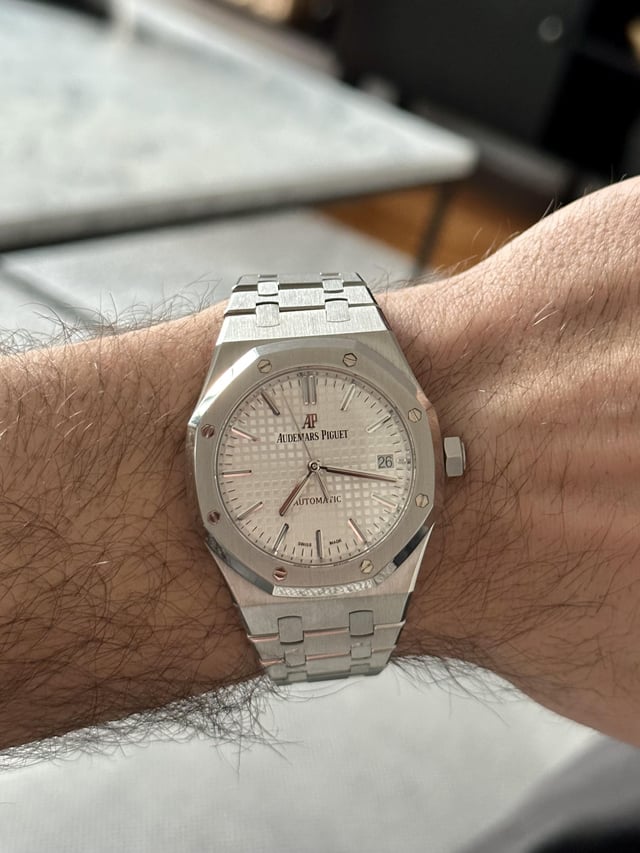 Audemars Piguet 15450 Review: Is the 37mm Royal Oak Too Small for You?