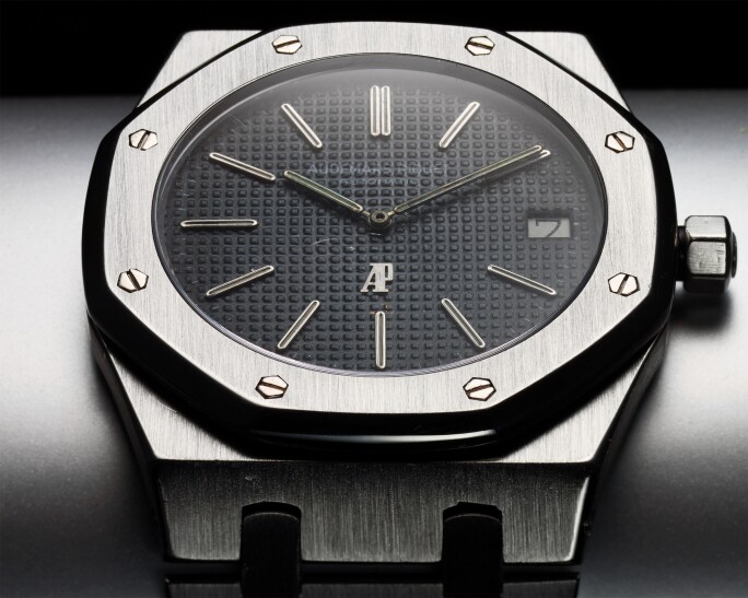 Audemars Piguet Black and White: Exploring the Iconic Timepieces