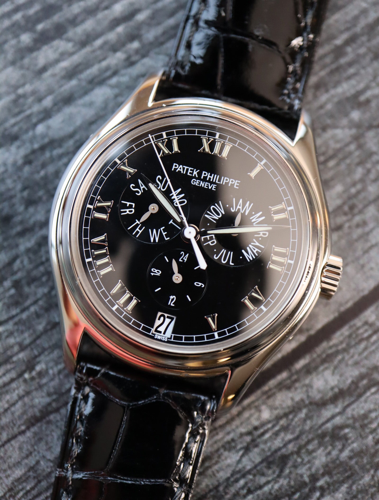 Discover the Patek Philippe 5035G: Iconic Annual Calendar in 18K White Gold