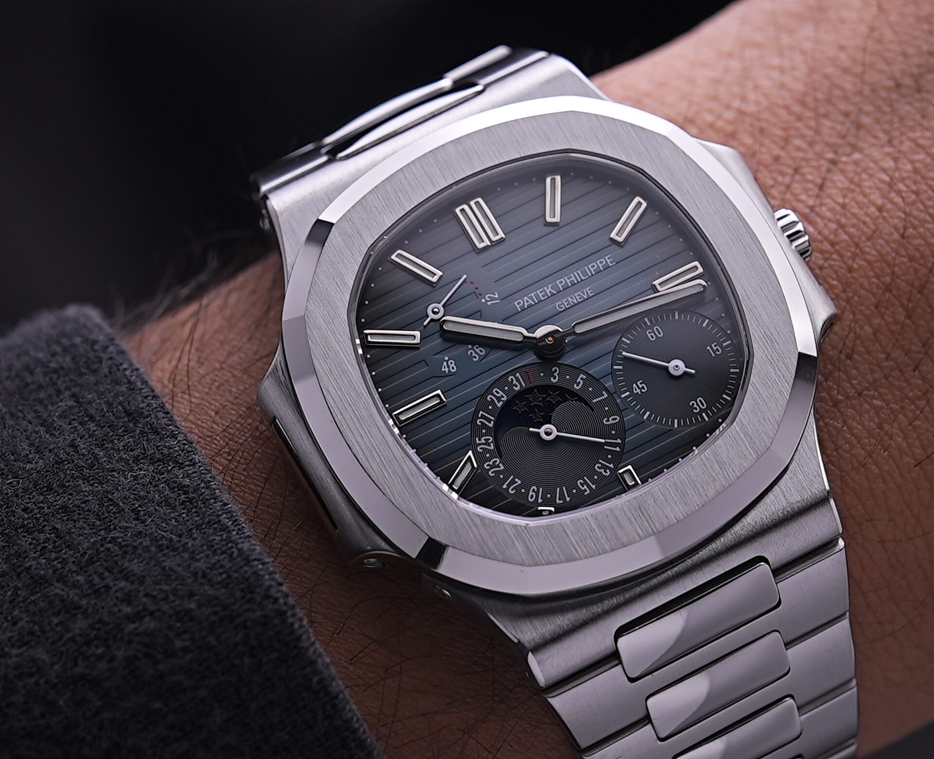 Patek Philippe 3712/1A: A Rare Nautilus Model with Moon Phases and Date