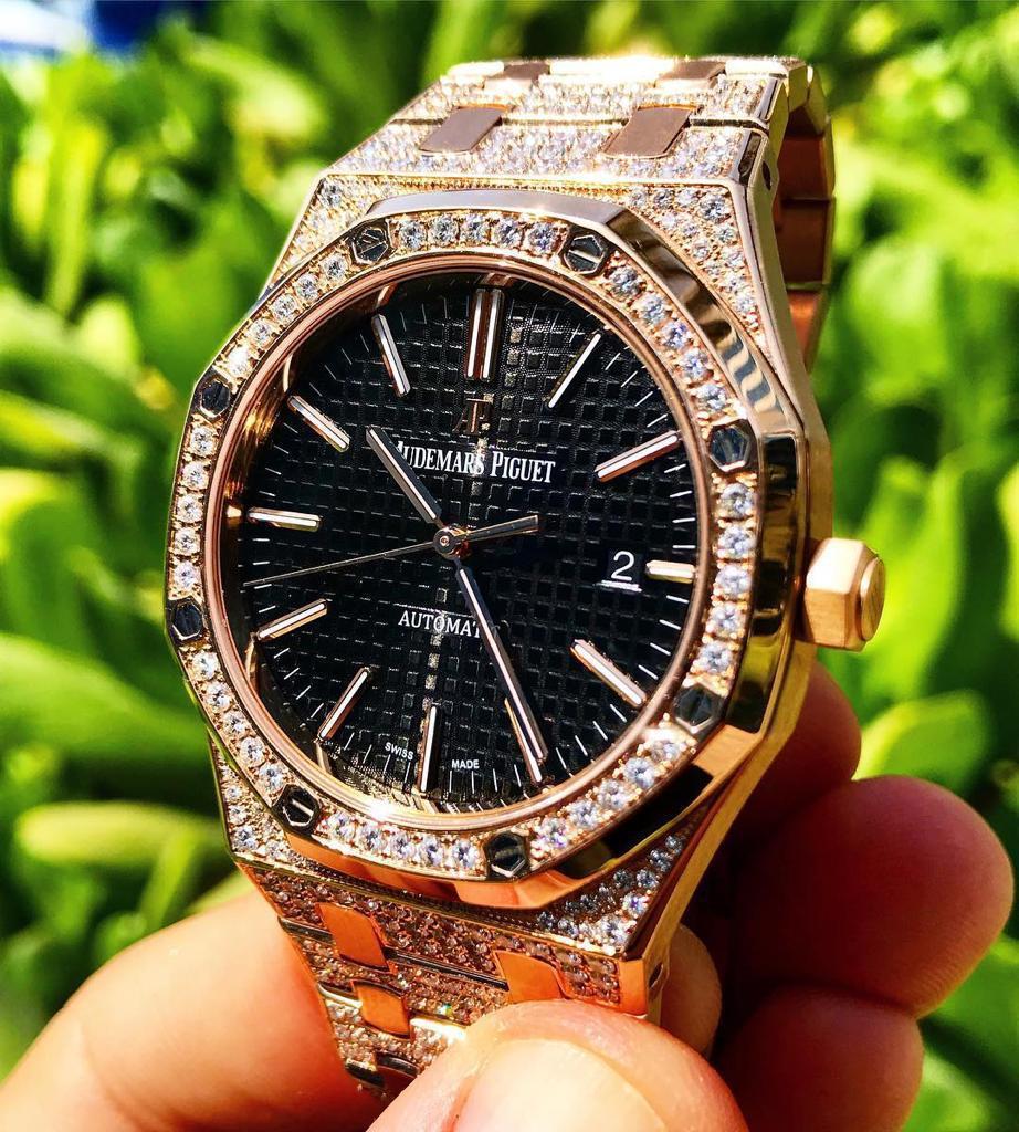 Iced Out Audemars Piguet Replica: Premium 1:1 Swiss Clone Watch