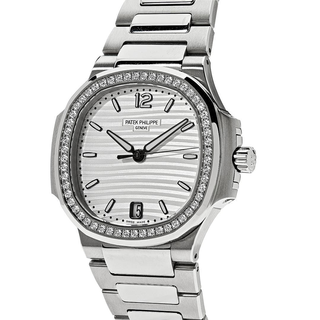 Patek Philippe Nautilus for Ladies: Elegant Design & Timeless Craftsmanship