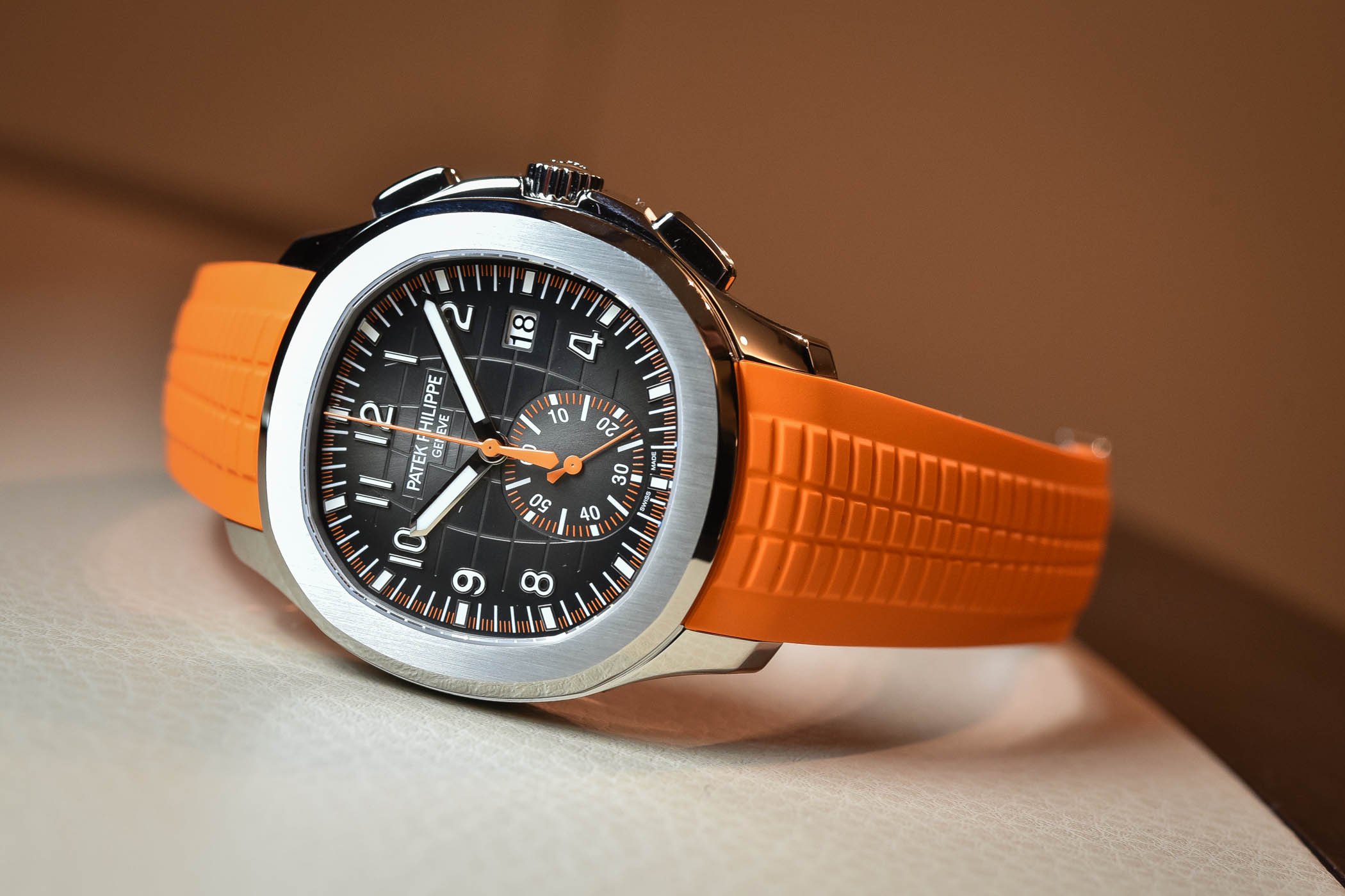 Patek Philippe Aquanaut Orange: A Complete Guide to the 5968A-001 Model