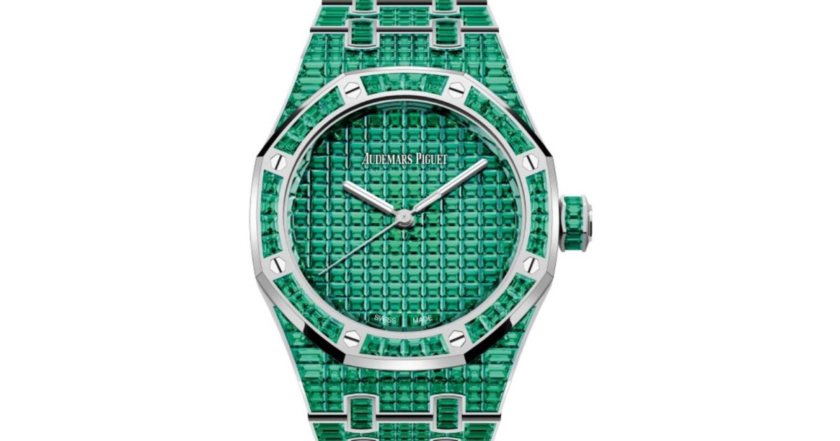 Discover the Exclusive Audemars Piguet Emerald Royal Oak: A Masterpiece in Green