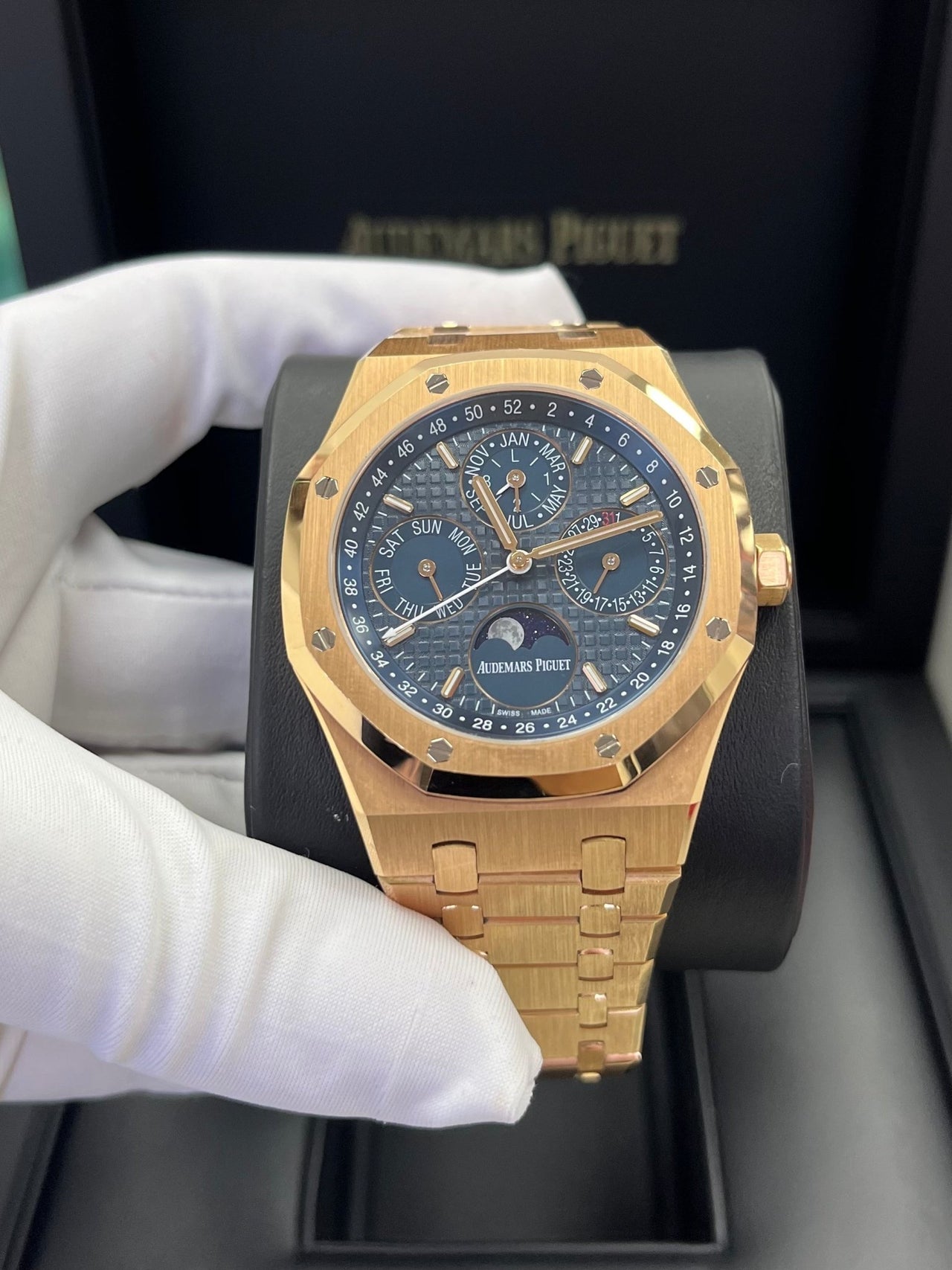 Audemars Piguet Royal Oak Perpetual Calendar Rose Gold 41mm: The Ultimate Watch for Collectors