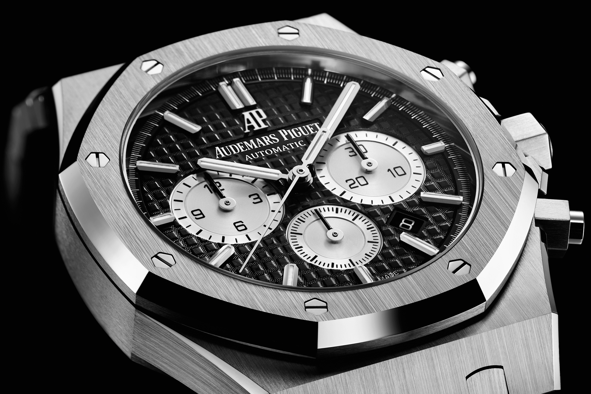 Audemars Piguet Royal Oak Panda 41mm: Why Collectors are Raving About This Chronograph