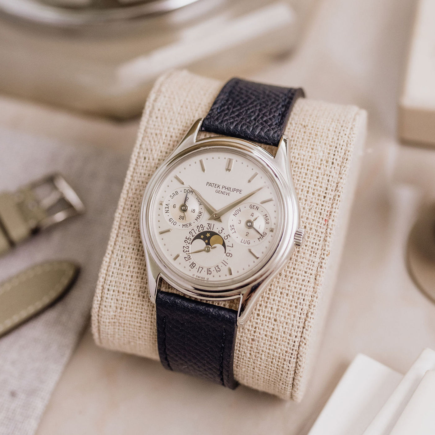 Discover Patek Philippe 3940: A Classic Perpetual Calendar with Ultra-Thin Design